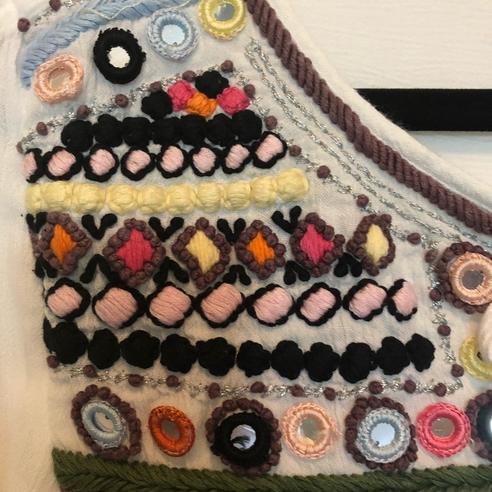 Boho style embroidered top - Picture 3 of 7